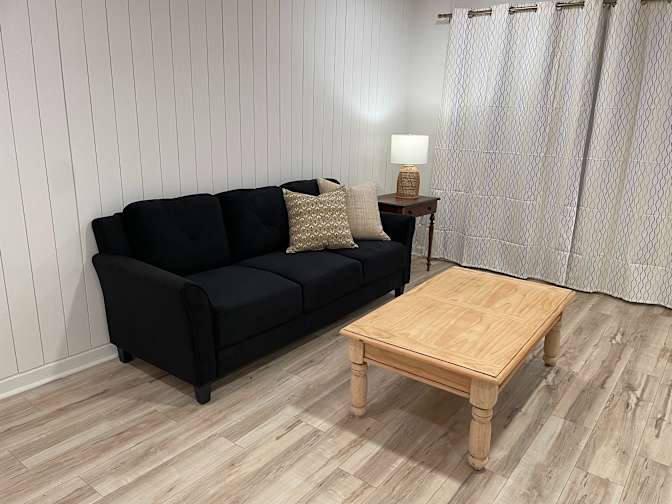 Alcove Rooms's room
