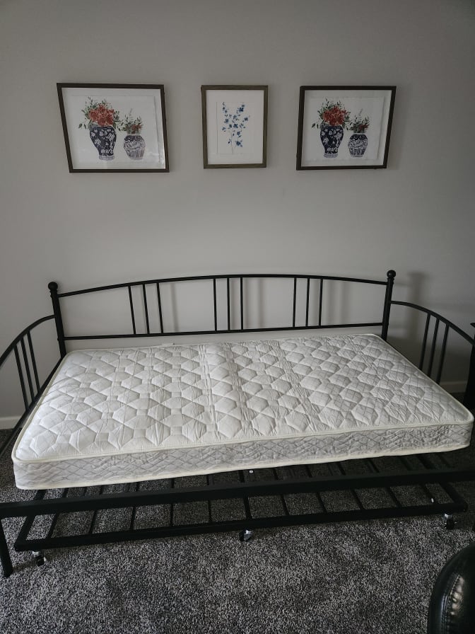 B.'s room