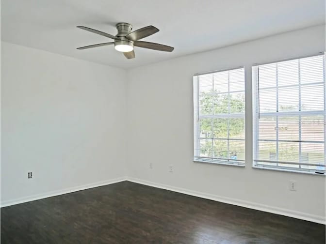 Leasing's room