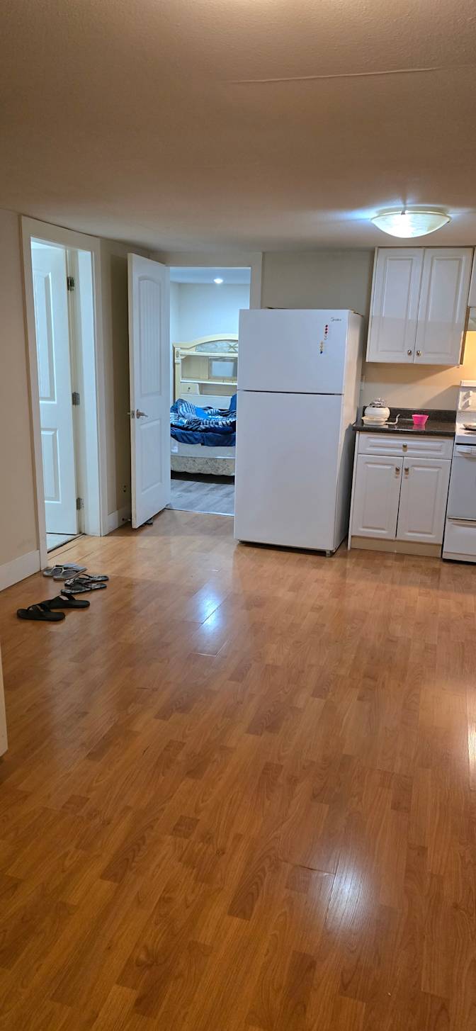 Near Scott Road's room