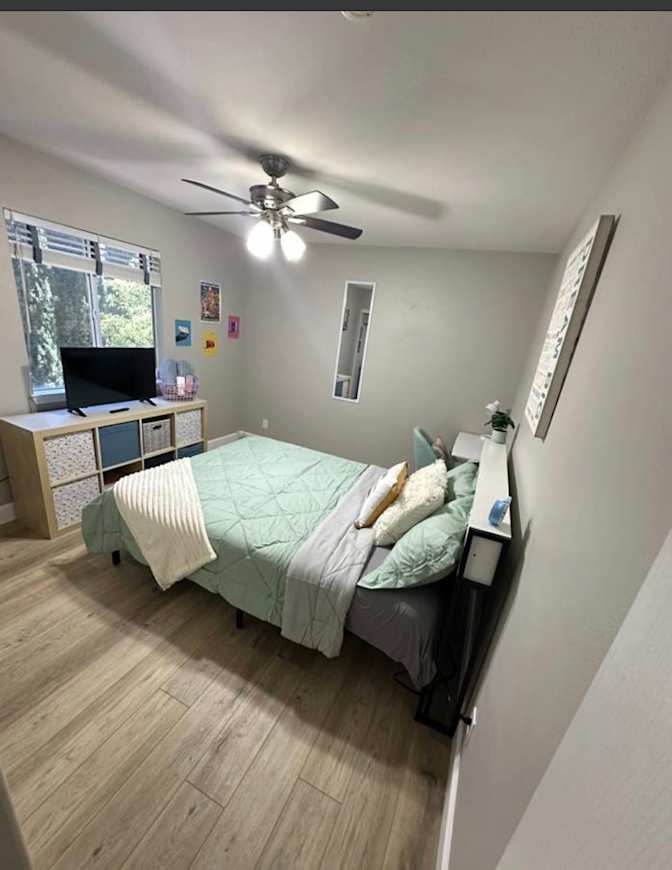 TheOakVista's room
