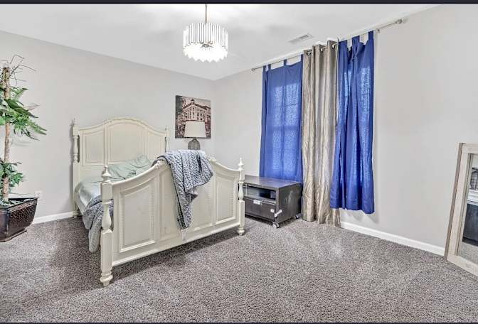 Alcove Rooms's room