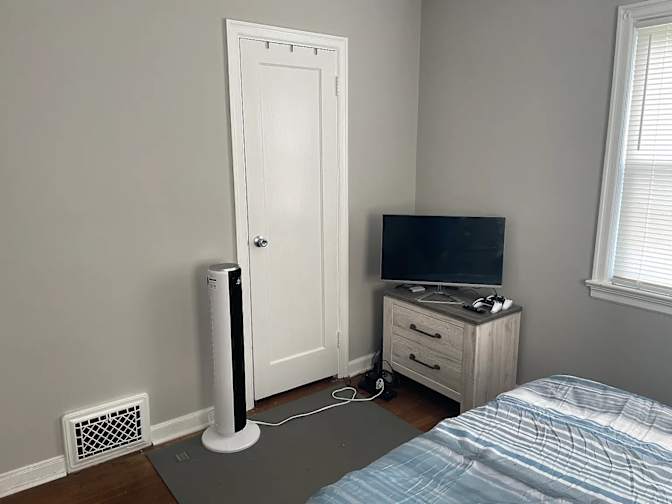 Ryan Broadbin's room
