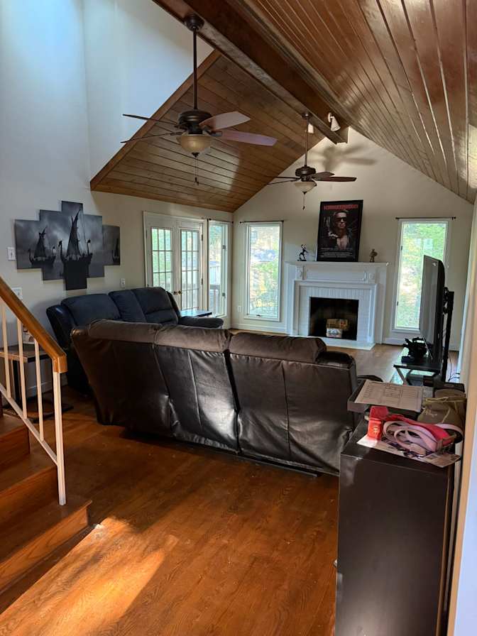Tj's room