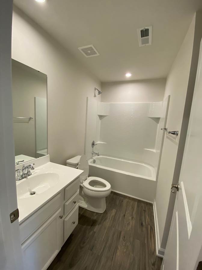 Alcove Rooms's room
