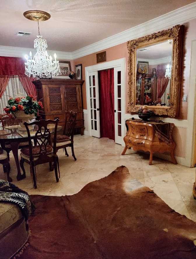Louise's room