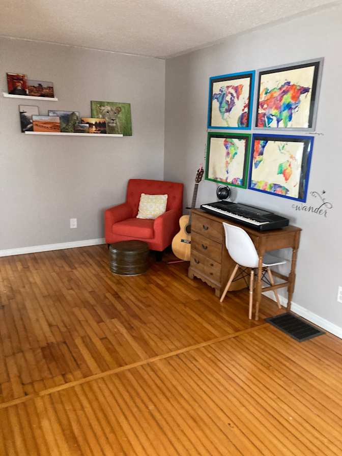 taylor's room