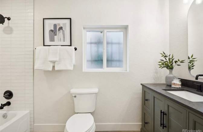 Erada Noor's room