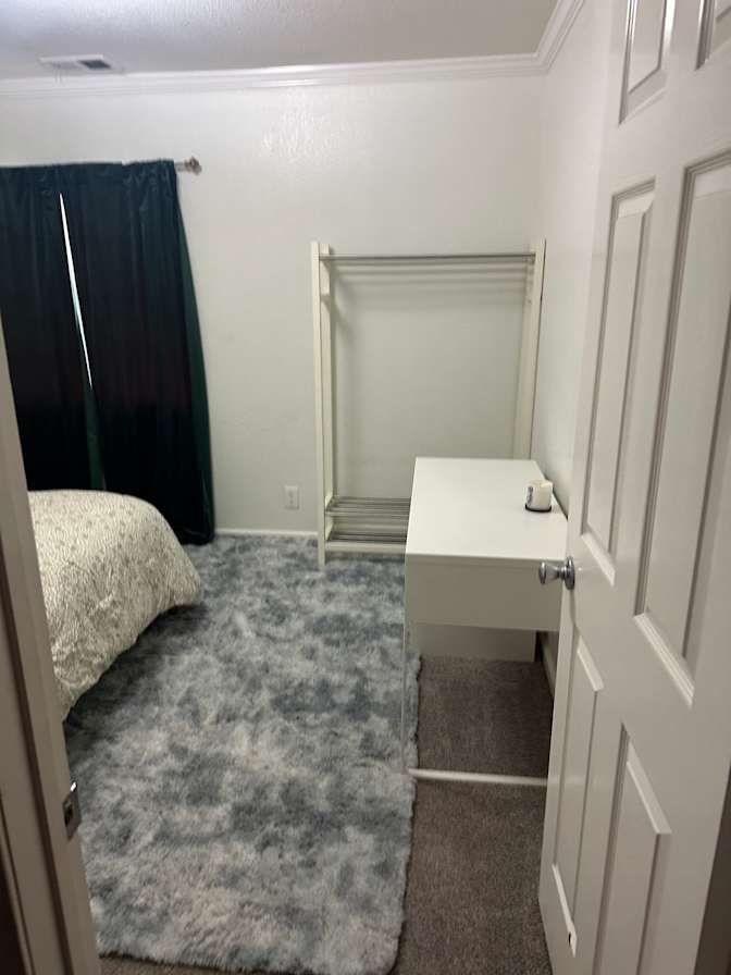 Flor's room