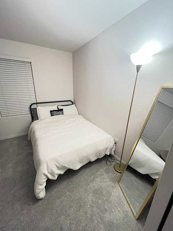 Amieya  Fairman's room