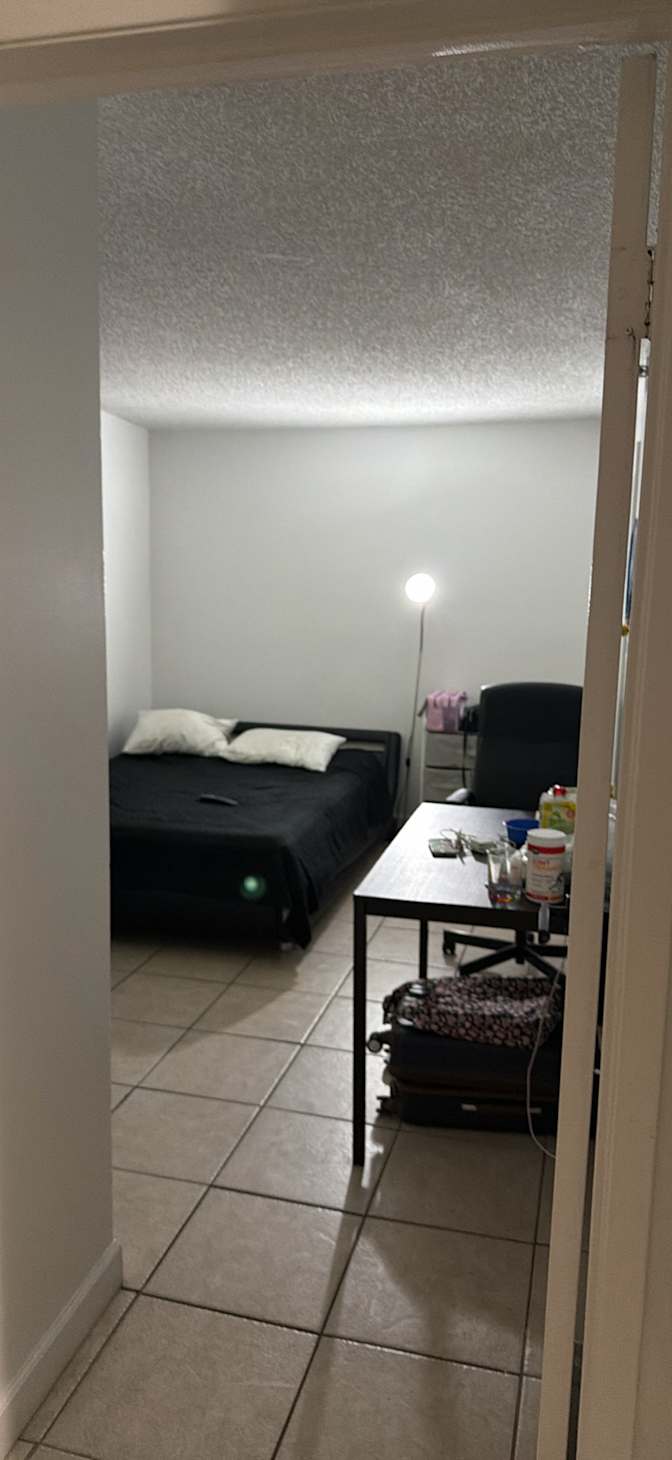 Claudio's room