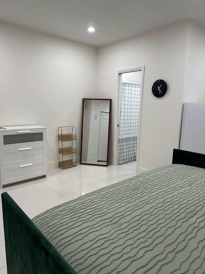 Karen horta's room