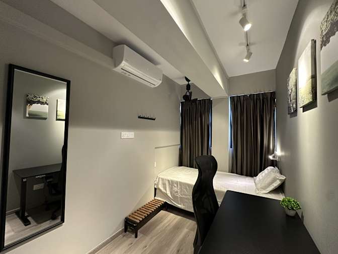 Claudia's room
