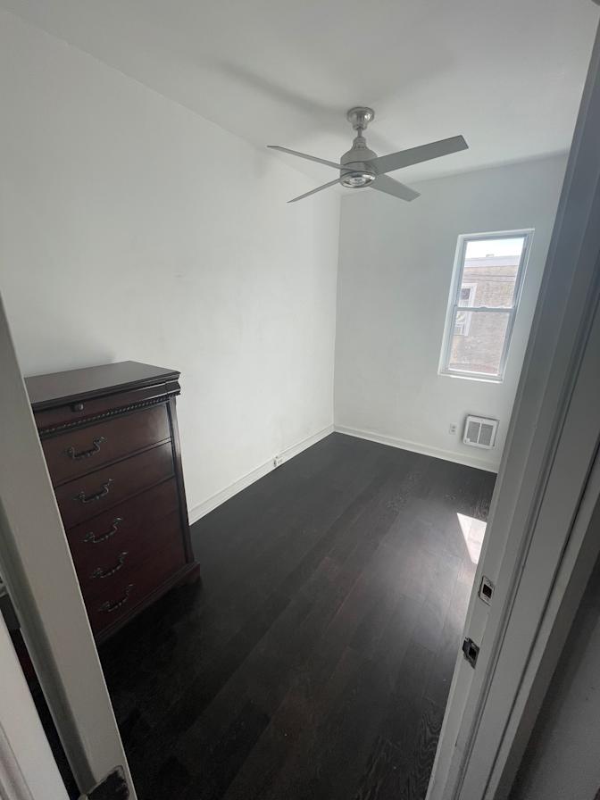 Aamir's room