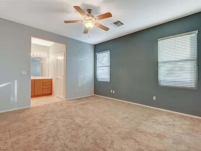 Raul's room