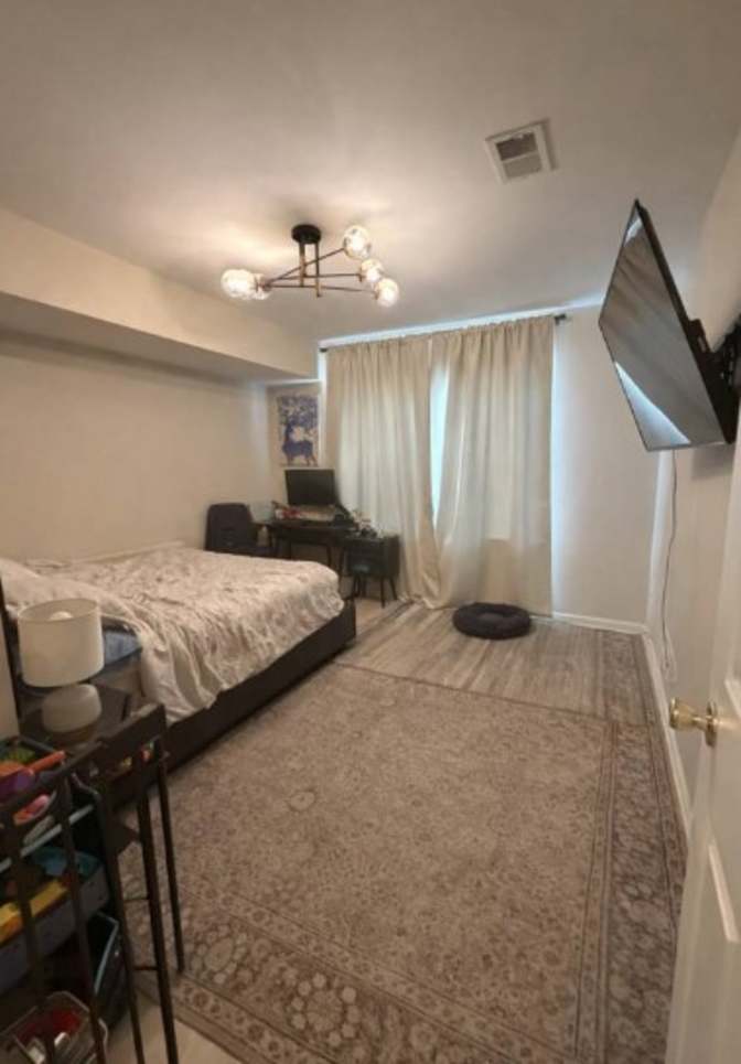 Pets are allowed's room