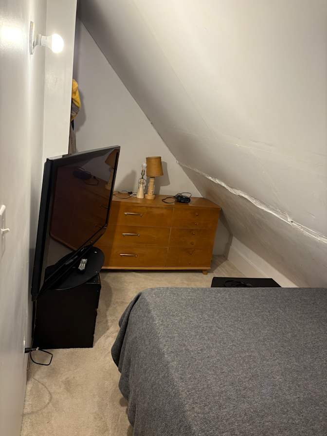 Andrea's room