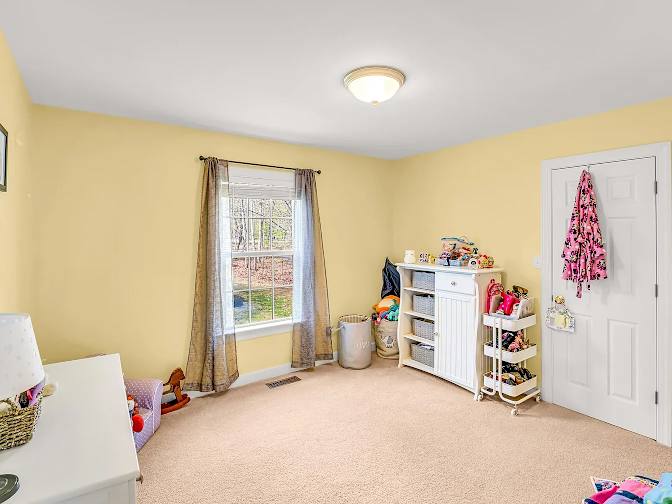 Tamara Charron's room