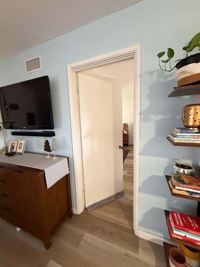 Sara's room