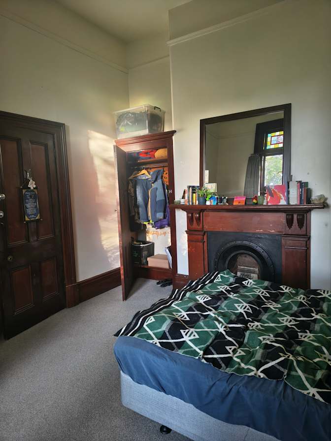 Jodi's room