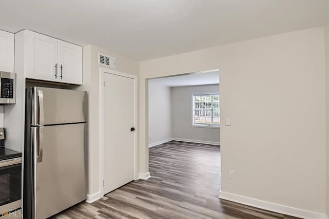 Alcove Rooms's room