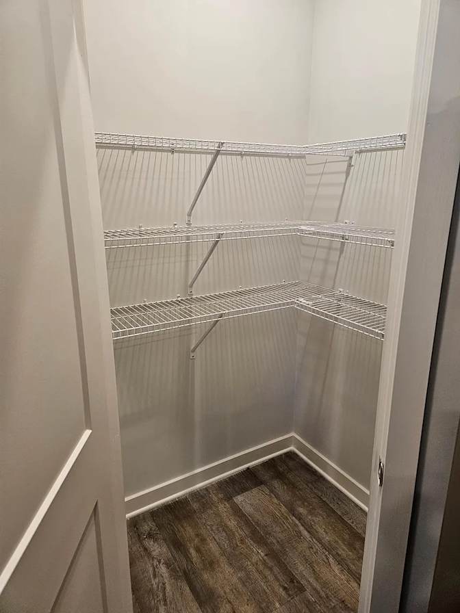 Alcove Rooms's room