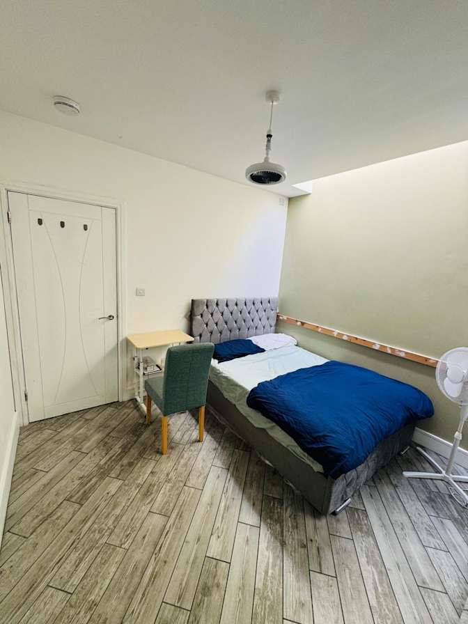 Shriya Choudhary's room