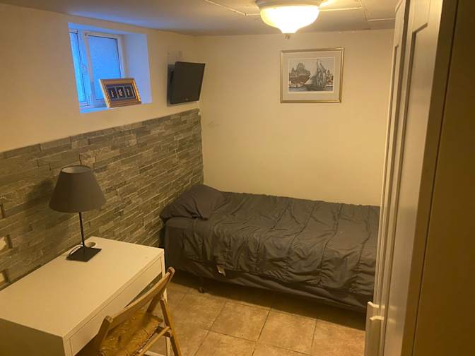 Hugo's room