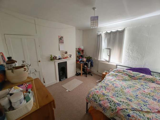 Javiera's room