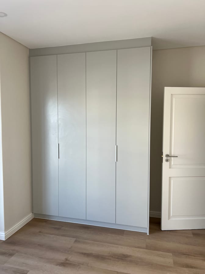 Lee's room