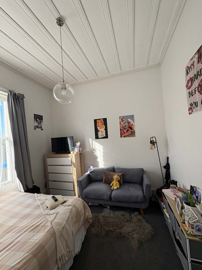 Lacy's room