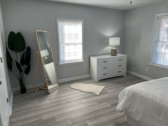 Reign's room