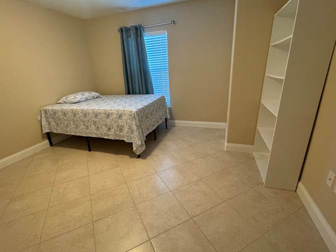 Omely's room
