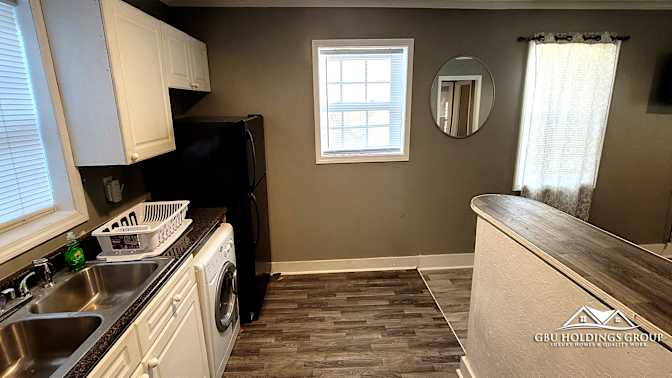 GBU Holdings Group's room