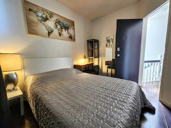 Laure's room