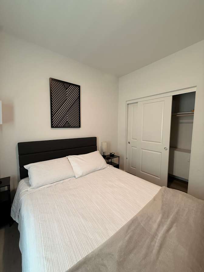 Andres's room