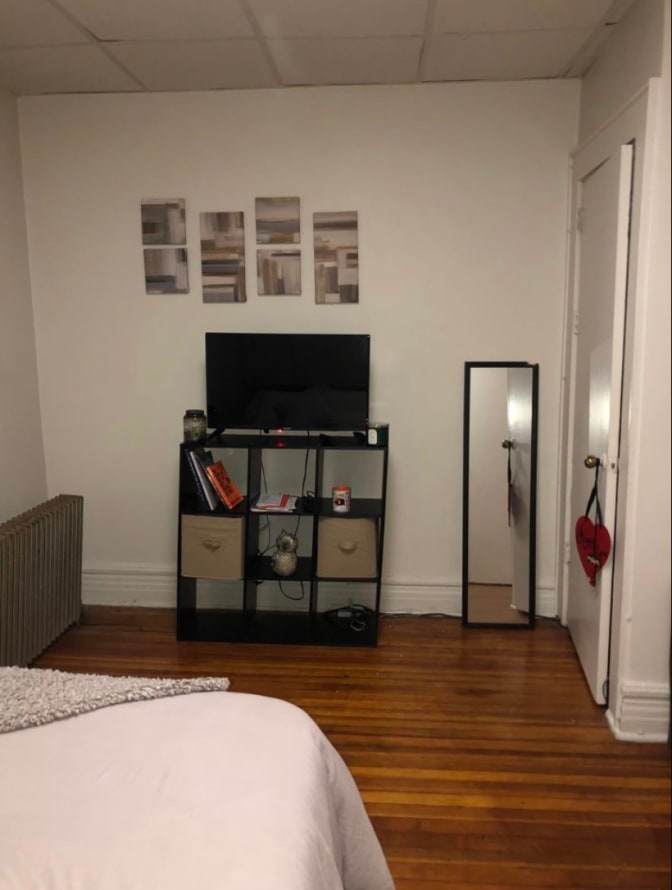Agnes's room