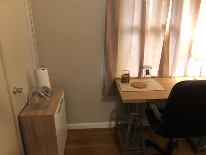 Fully Furnished's room