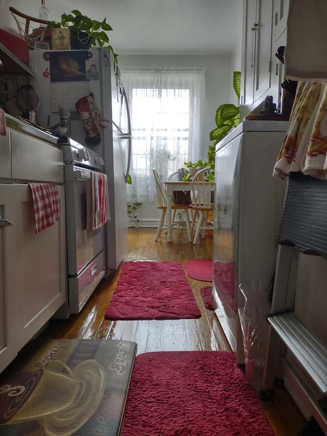 Stella Hez's room
