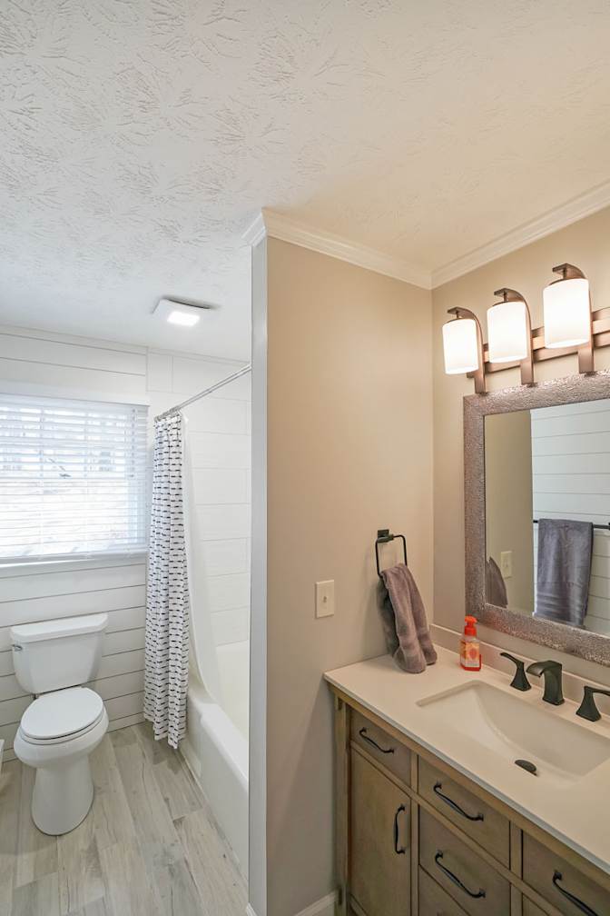 Alcove Rooms's room