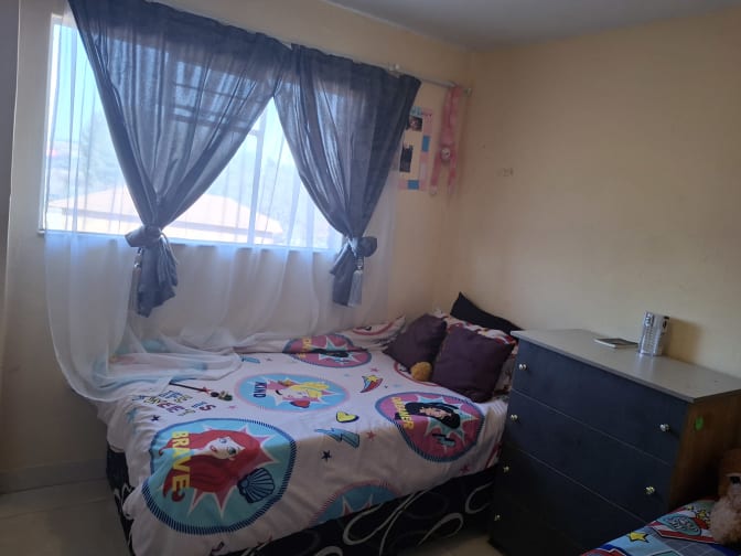 LIZEL-MARIE MICHELL HENDRIKS's room