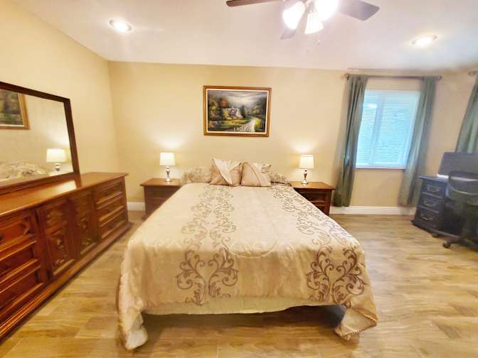 Jason Bryan, Realtor's room