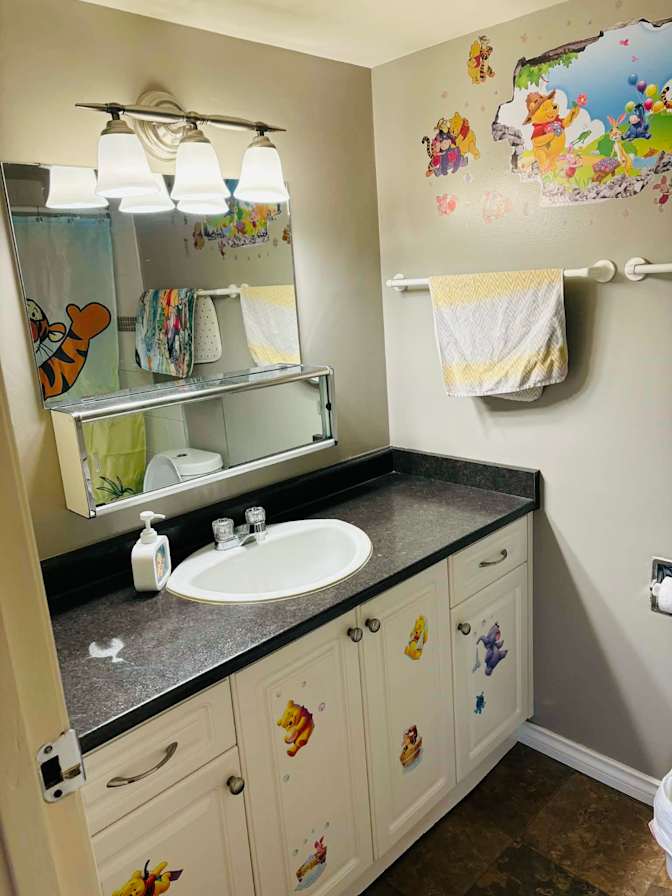 Darlene's room
