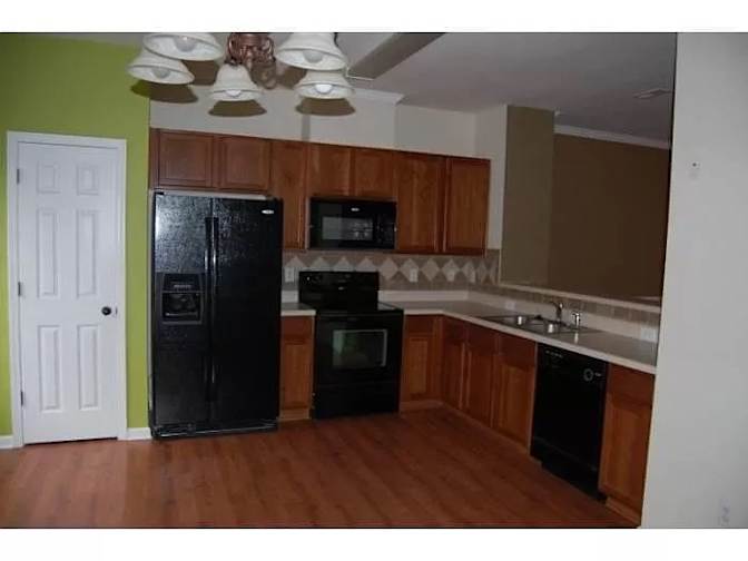 Alcove Rooms's room