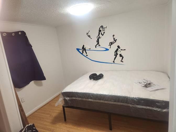 Malik's room