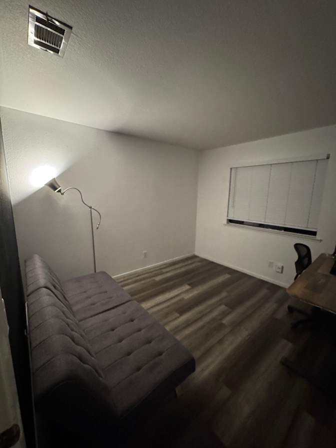 IJ's room