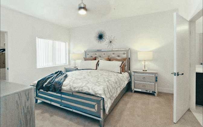 Enzo's room