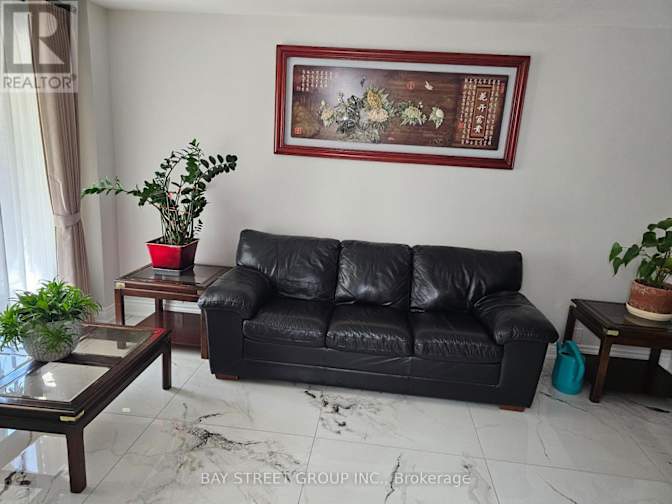 HONG TAI JIAO's room