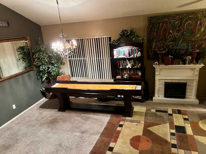 Mary J~'s room