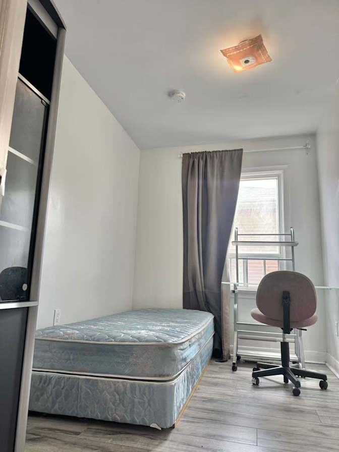 Tracy's room